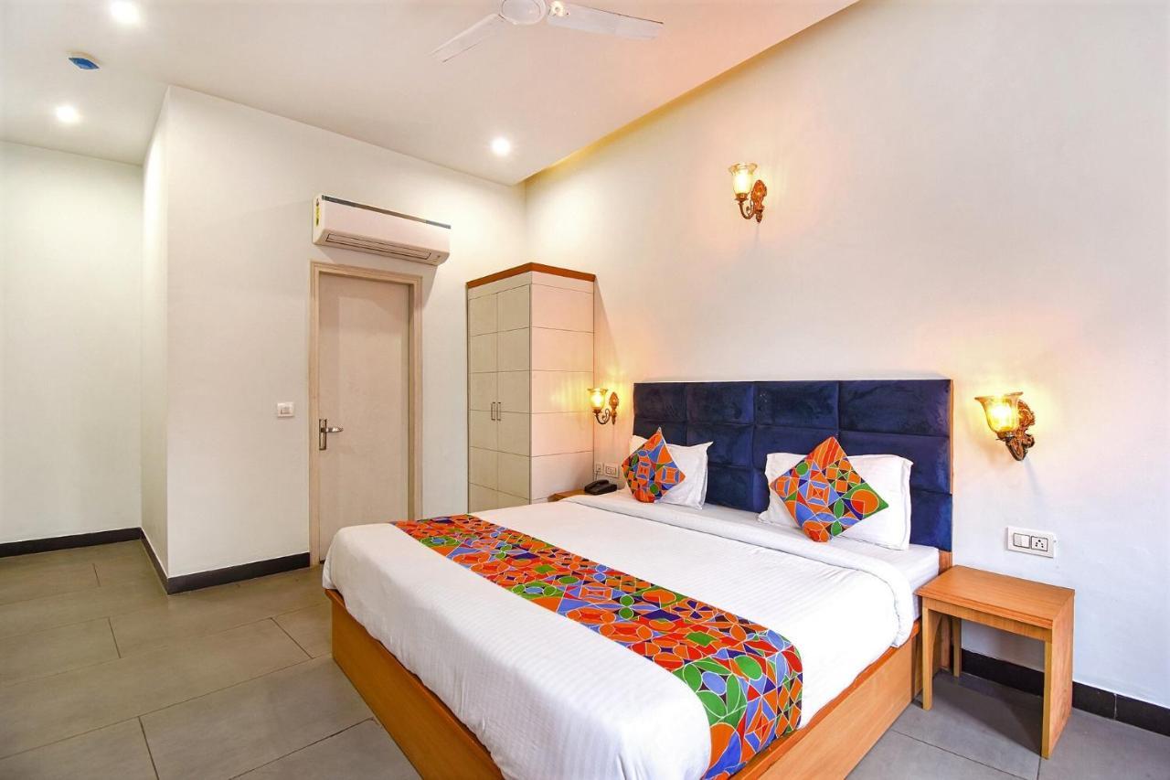 Hotel Shri Ram New Delhi Extérieur photo